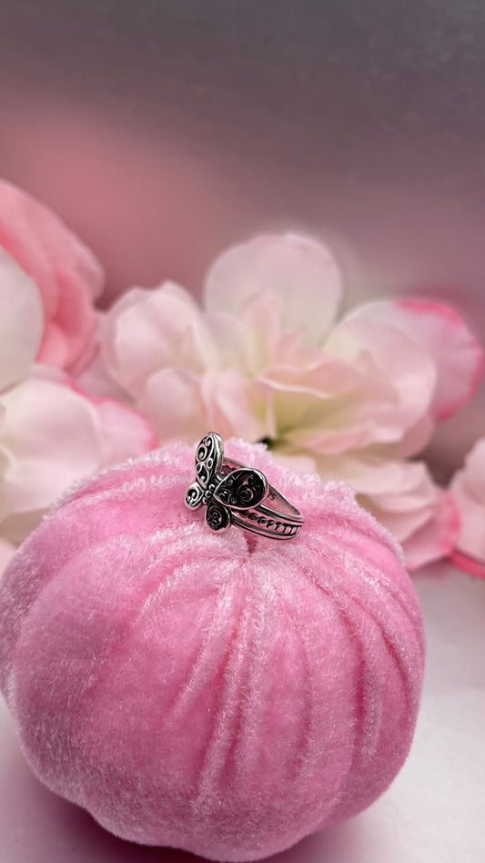 Butterfly ring