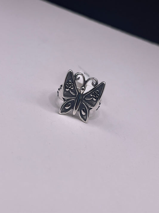 Large butterfly ring