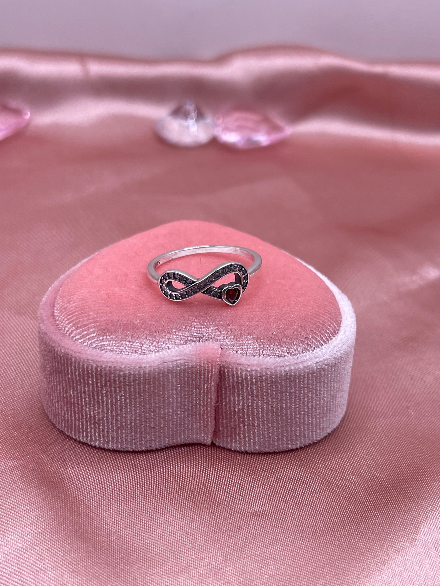 Infinite love ring