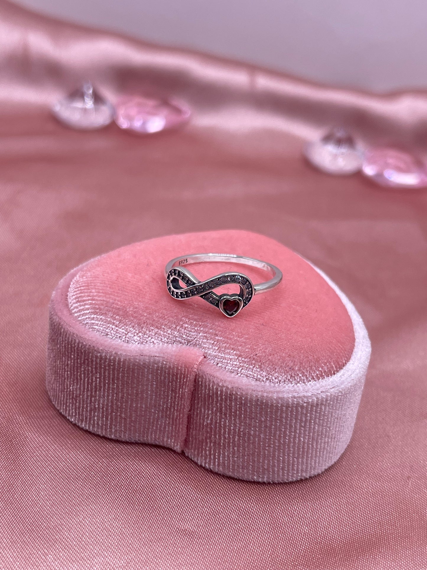 Infinite love ring